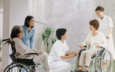 วิกฤตแรงงานดูแลผู้สูงอายุ: ความท้าทายและโอกาสของไทยในสังคมสูงวัย